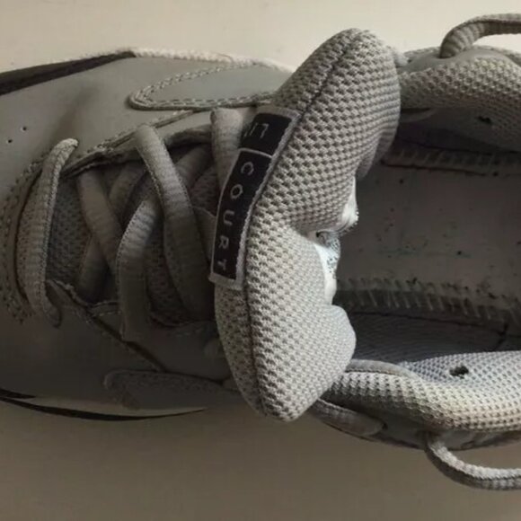 Boys' Shoes Nike 5.5Y - Picture 7 of 7